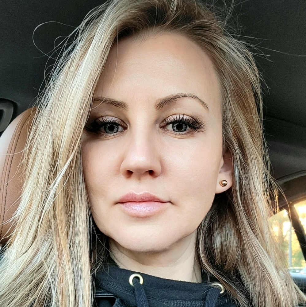 Meet your Posher, Elena